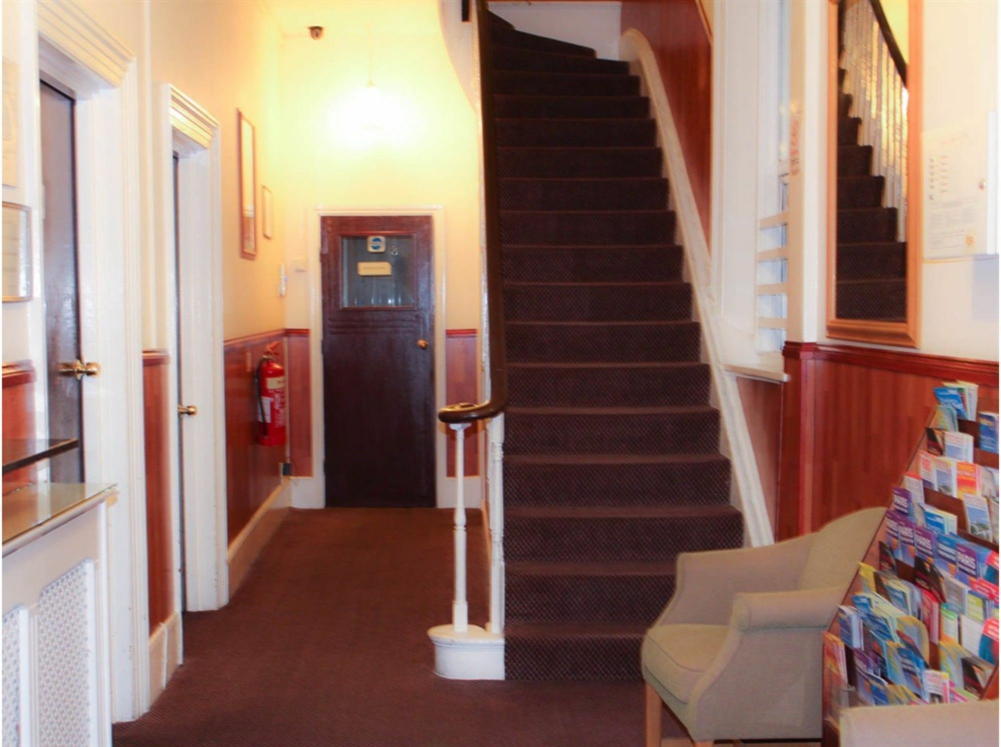 Lampton Guest House Hounslow Exterior photo