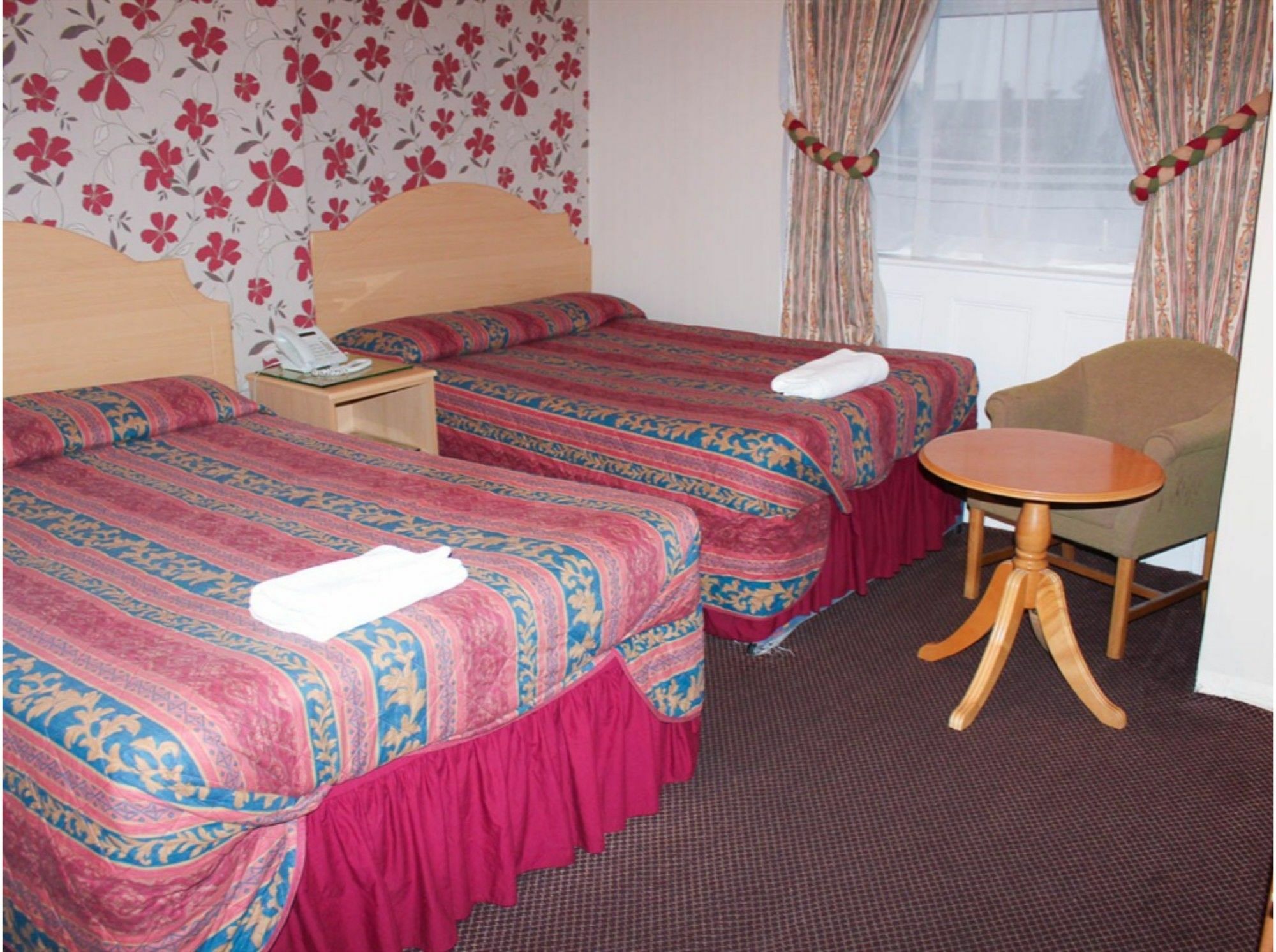 Lampton Guest House Hounslow Exterior photo