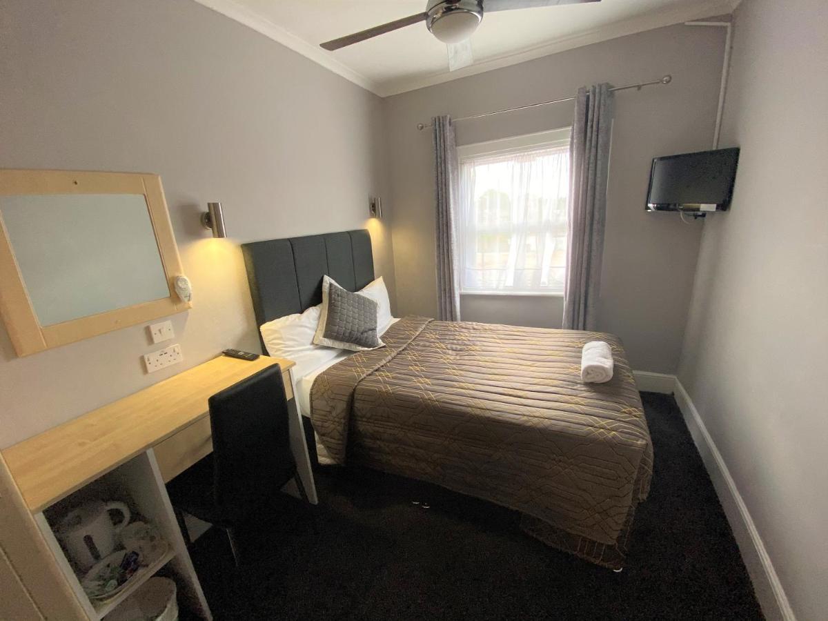 Lampton Guest House Hounslow Exterior photo