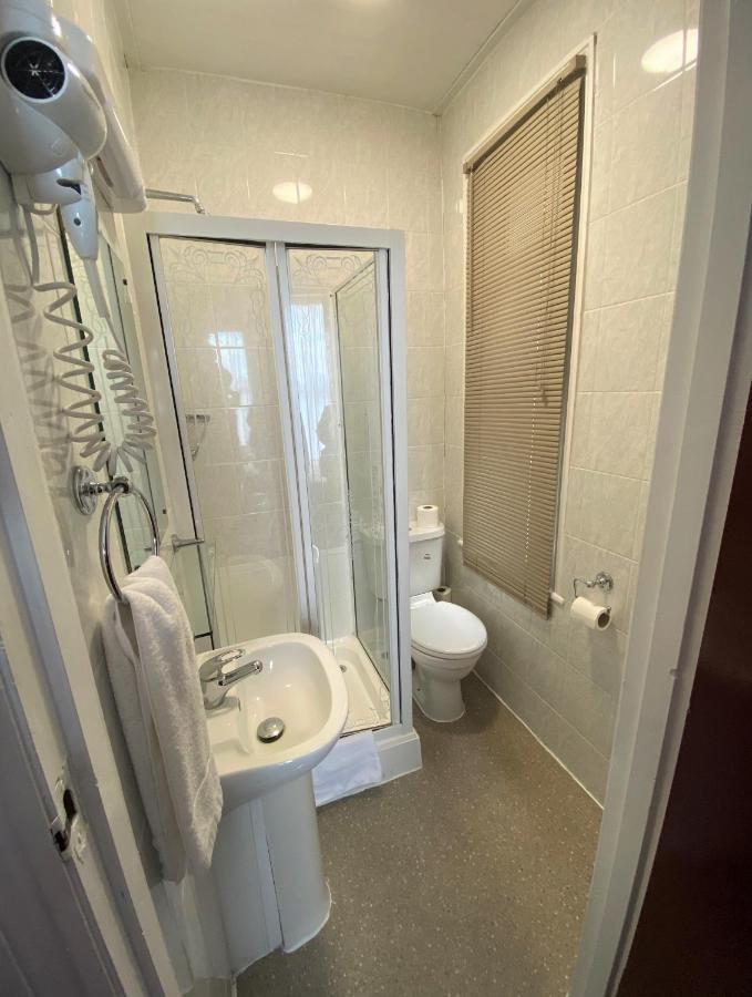 Lampton Guest House Hounslow Exterior photo